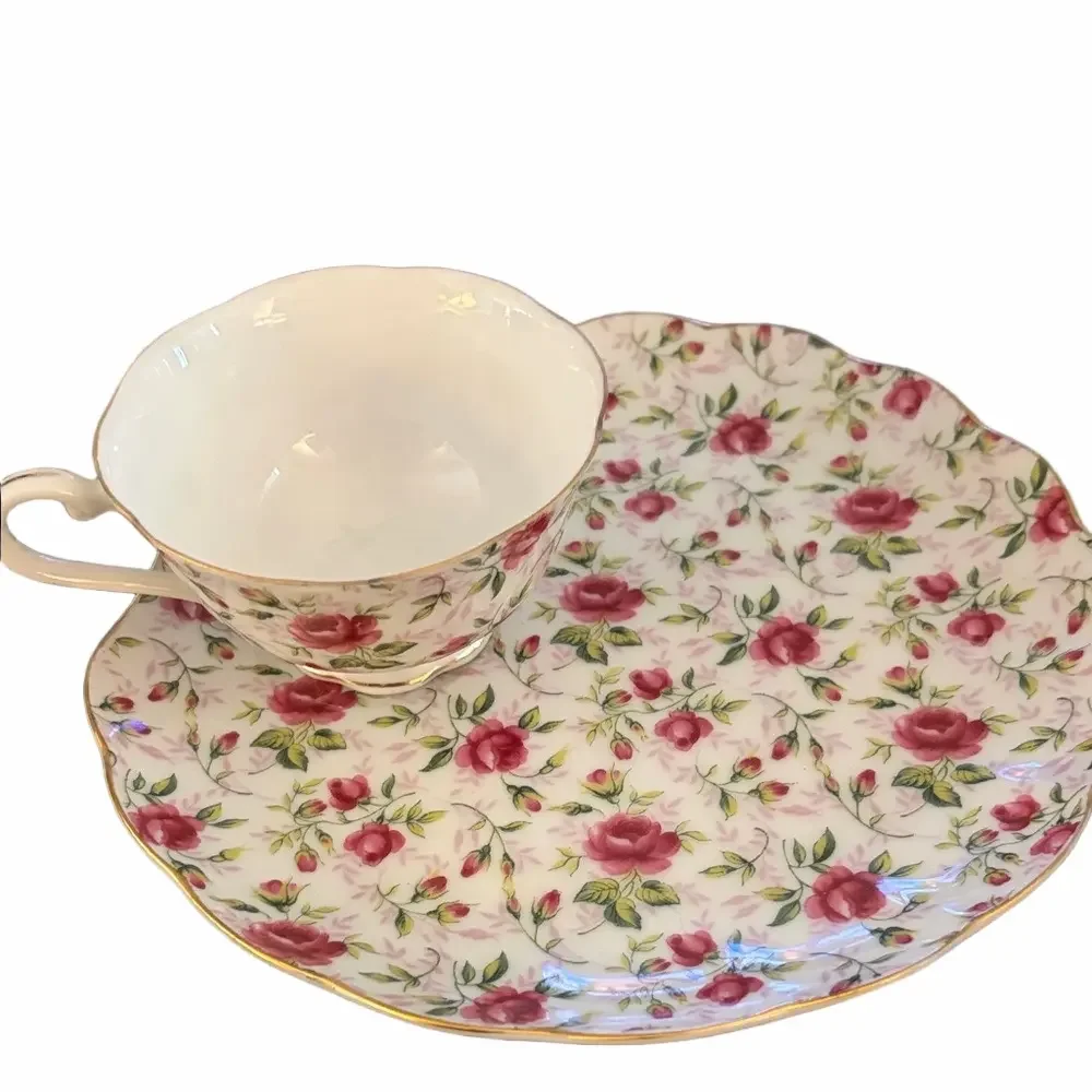 Lefton China hand painted Rose chintz luncheon/ tea. Set of two. Pattern # 637 - Picture 1 of 3